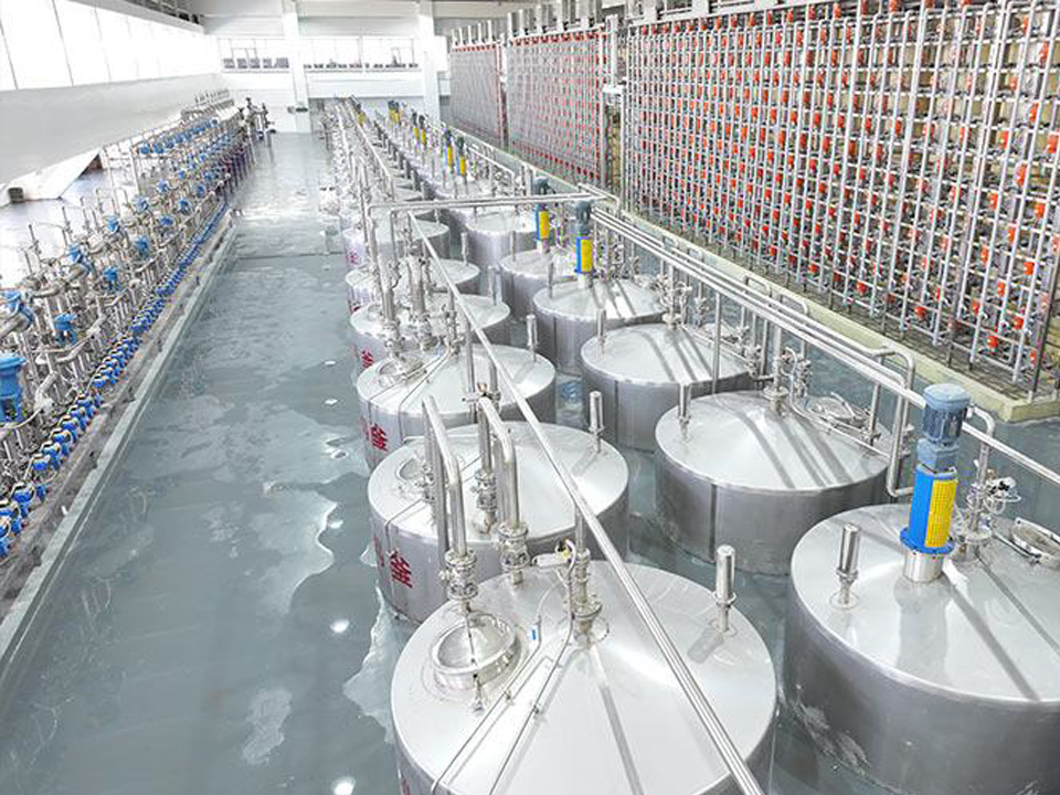 Stainless steel botanical extraction equipment used for controlled processing and concentration of plant-derived ingredients.