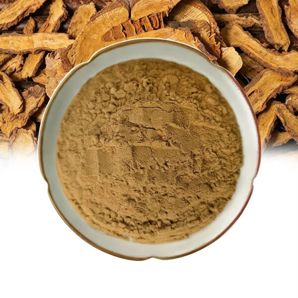 Extract powder in a ceramic dish over a background of dried, sliced polygonum cuspidatum roots